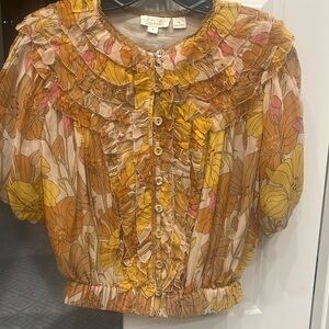 Beautiful chiffon top with elastic waist lined small